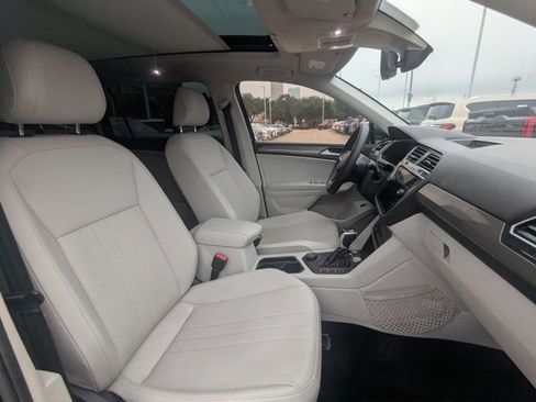 Used 2022 Volkswagen Tiguan SE image 22