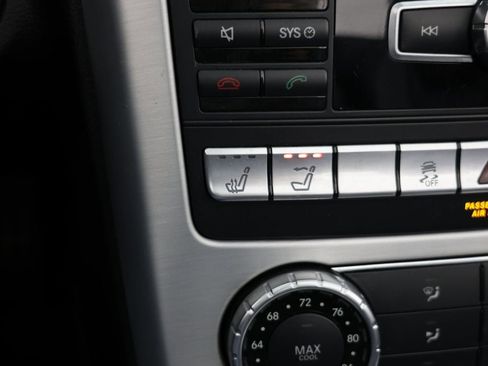 Used 2014 Mercedes-Benz SLK 250 image 7