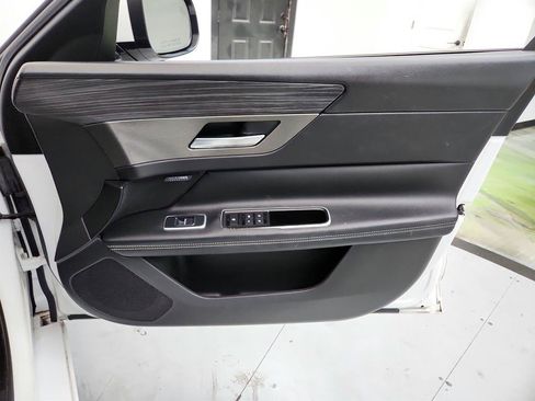Used 2018 Jaguar XF S AWD/4WD image 28