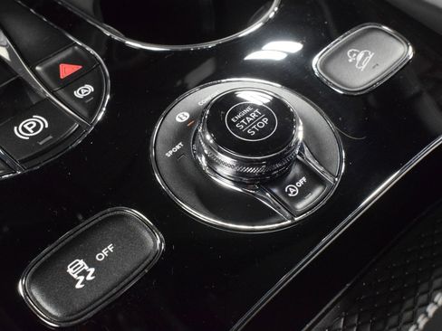 New 2024 Bentley Bentayga Extended Wheelbase image 42