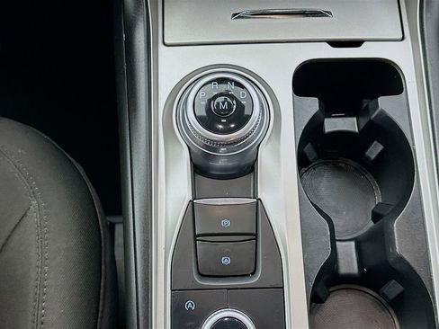 Used 2020 Ford Explorer XLT AWD/4WD image 16