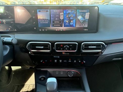 New 2026 Nissan Sentra SV w/ SV Convenience Package FWD image 18
