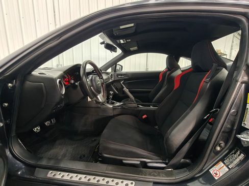 Used 2013 Scion FR-S RWD image 25