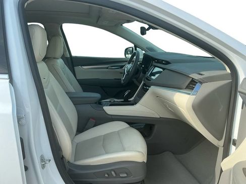 Used 2023 Cadillac XT5 Premium Luxury w/ Technology Package FWD image 22