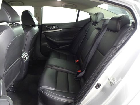 Used 2022 Nissan Maxima SV w/ Floor Mat Group image 11