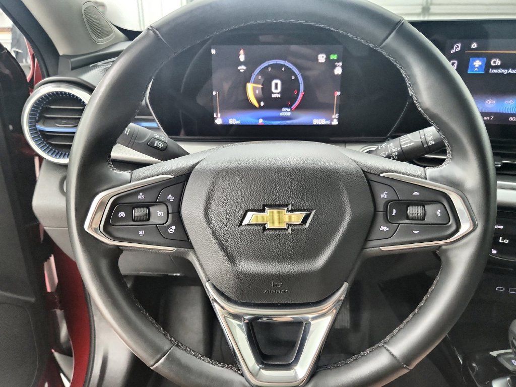 Used 2026 Chevrolet Trax LT w/ Driver Confidence Package FWD image 24