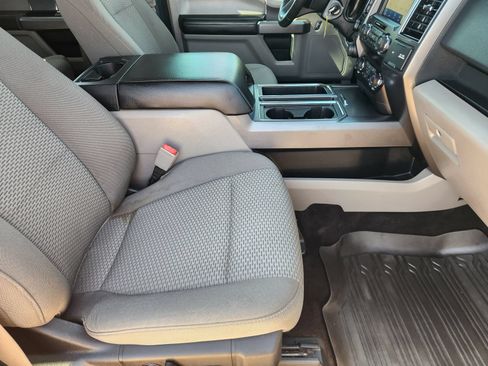 Used 2019 Ford F150 XLT w/ Equipment Group 302A Luxury AWD/4WD image 14