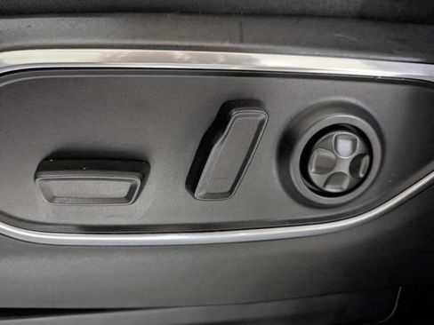 Used 2022 Jeep Wagoneer Series II AWD/4WD image 19
