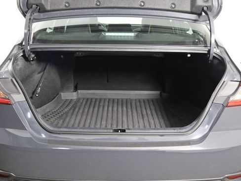 Used 2025 Toyota Camry SE w/ Convenience Package FWD image 18