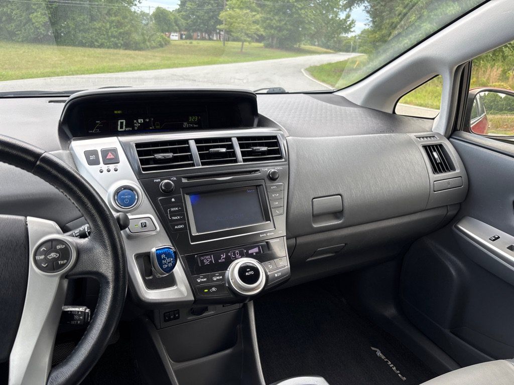 Used 2014 Toyota Prius V Five FWD image 15