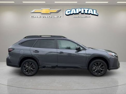 Used 2025 Subaru Outback Onyx Edition AWD/4WD image 6