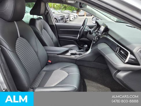 Used 2022 Toyota Camry SE w/ Convenience Package FWD image 15