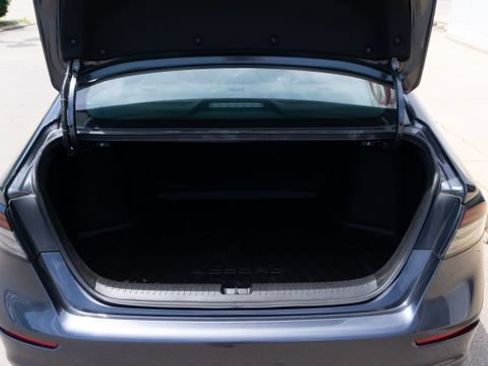 Used 2023 Honda Accord EX image 9