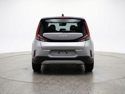 Used 2025 Kia Soul LX w/ LX Technology Package image 7