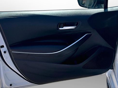 Used 2025 Toyota Corolla SE FWD image 25