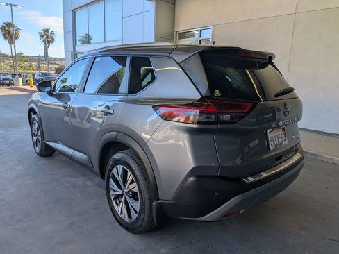 Used 2023 Nissan Rogue SV w/ SV Premium B Package AWD/4WD image 3