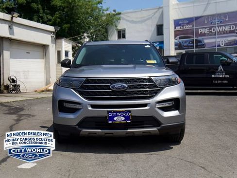Certified 2022 Ford Explorer XLT w/ Equipment Group 202A AWD/4WD image 2