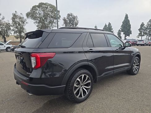 Used 2022 Ford Explorer ST-Line w/ Class IV Trailer Tow Package AWD/4WD image 4
