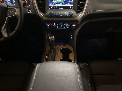 Used 2017 GMC Acadia Denali w/ Technology Package image 12