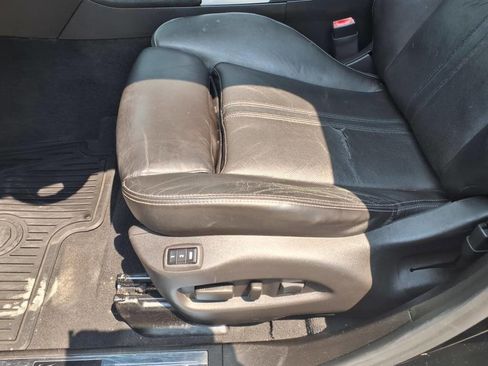 Used 2013 Cadillac SRX Premium image 16