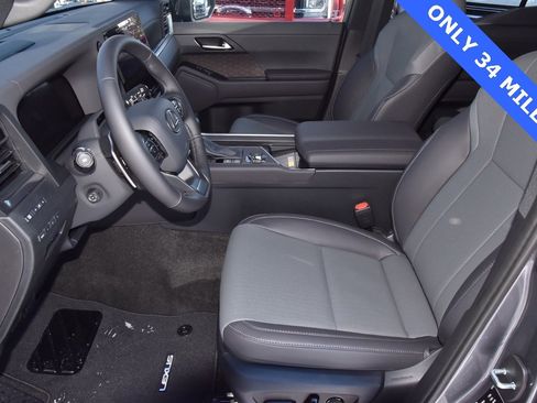 Used 2026 Lexus GX 550 image 13