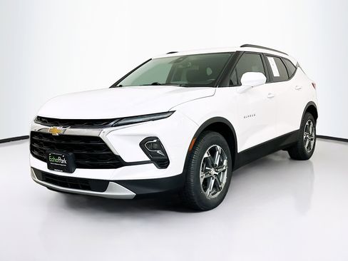 Used 2023 Chevrolet Blazer LT w/ Convenience Package image 3