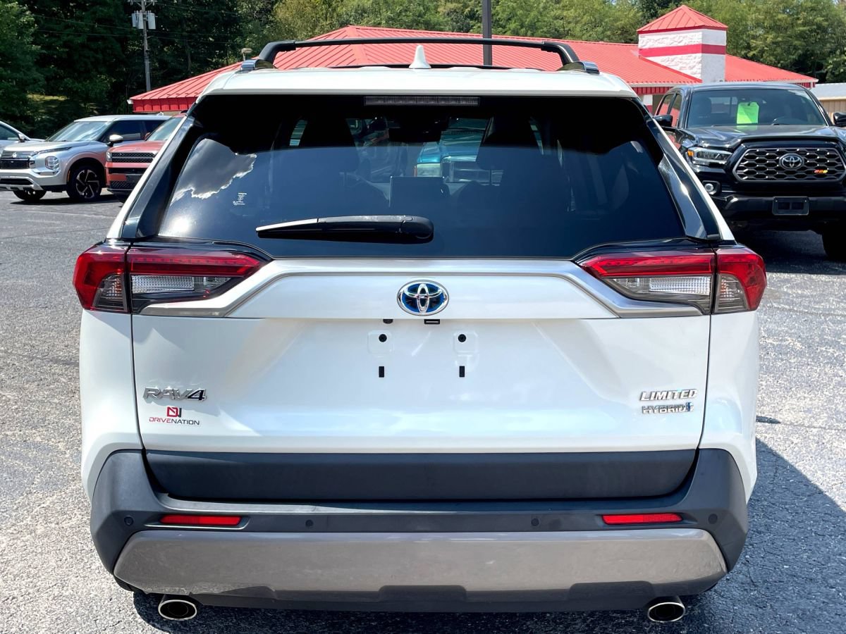 Used 2020 Toyota RAV4 Limited AWD/4WD image 8