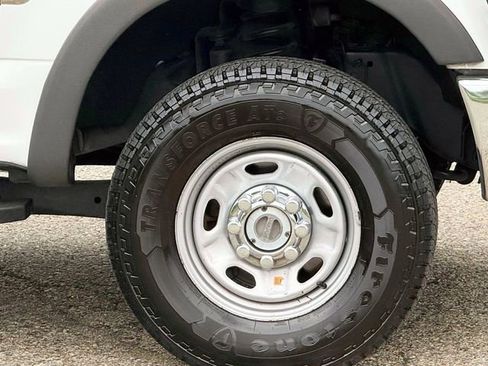 Used 2018 Ford F250 XL w/ Power Equipment Group AWD/4WD image 10