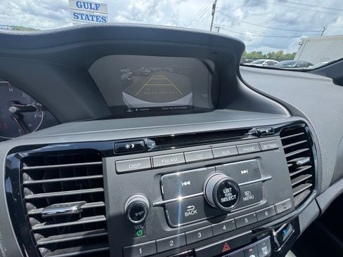 Used 2016 Honda Accord Sport image 16