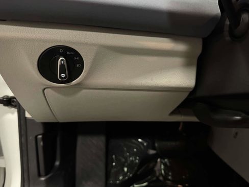 New 2026 Volkswagen Jetta SE image 31