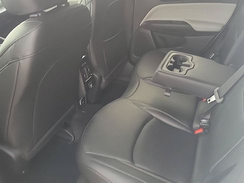 Certified 2025 Jeep Compass Limited AWD/4WD image 13