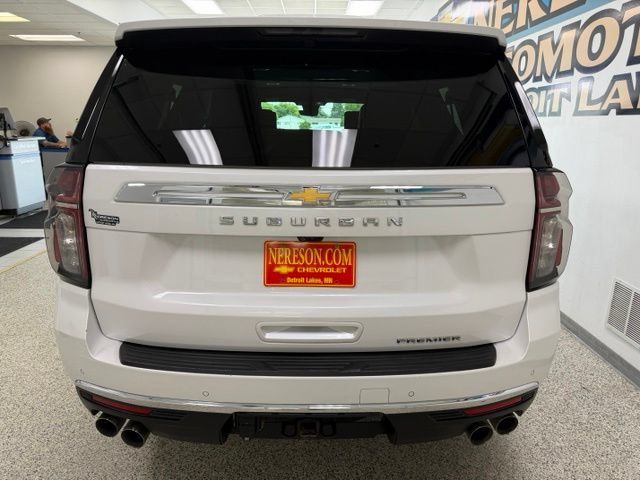 Used 2024 Chevrolet Suburban Premier w/ Advanced Technology Package AWD/4WD image 6