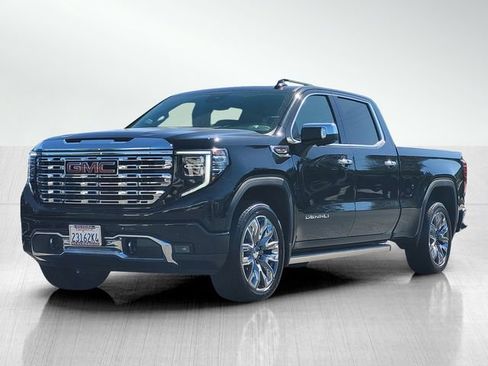 Used 2025 GMC Sierra 1500 Denali w/ Denali Reserve Package AWD/4WD image 8