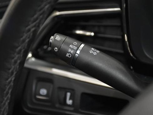 Used 2024 Cadillac XT5 Premium Luxury image 10