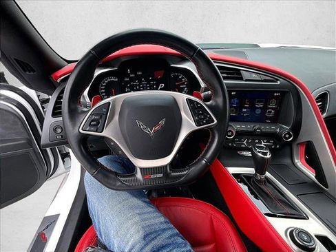 Used 2019 Chevrolet Corvette Z06 RWD image 7
