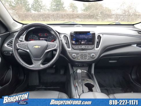 Used 2020 Chevrolet Malibu LT w/ Leather Package image 13