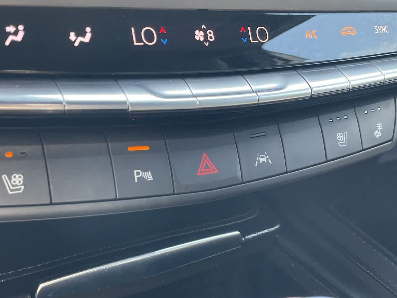 Certified 2024 Cadillac XT4 Premium Luxury AWD/4WD image 31