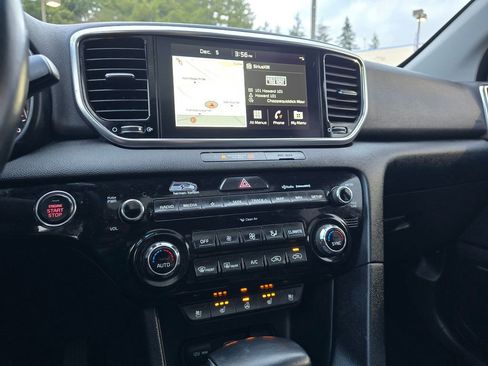 Used 2021 Kia Sportage EX w/ EX Technology Package image 17