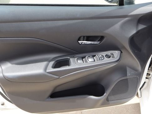 Used 2024 Nissan Versa SV FWD image 18