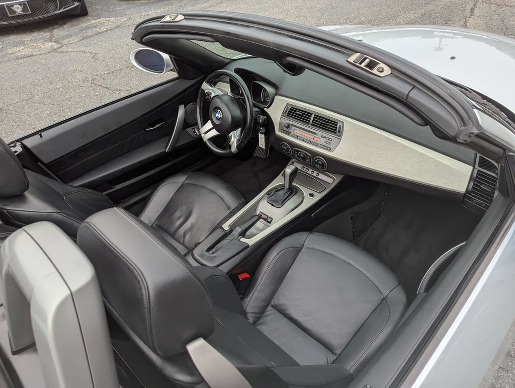 Used 2004 BMW Z4 3.0i RWD image 38