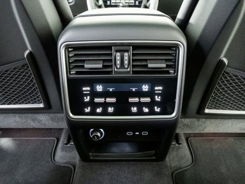 Used 2026 Porsche Cayenne S image 21