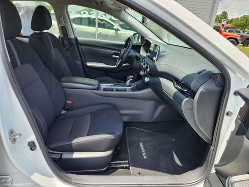 Used 2024 Nissan Sentra SV w/ All-Weather Package FWD image 10