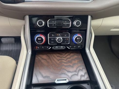 Used 2021 GMC Yukon XL Denali w/ Denali Ultimate Package image 30