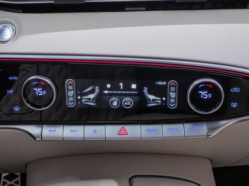 Certified 2023 Genesis GV70 3.5T Sport w/ Sport Prestige Package image 18