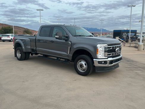 Used 2025 Ford F350 XLT image 7