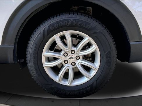 Used 2021 Ford Explorer 4WD w/ Class III Trailer Tow Package image 34