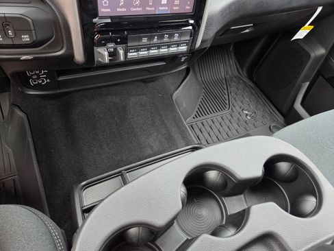 New 2026 RAM 2500 Tradesman AWD/4WD image 11