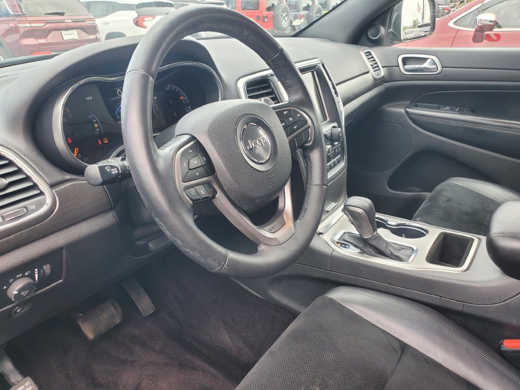 Used 2017 Jeep Grand Cherokee Altitude AWD/4WD image 8