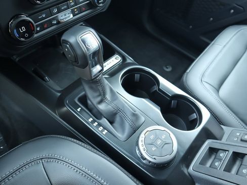 New 2025 Ford Bronco Outer Banks image 10