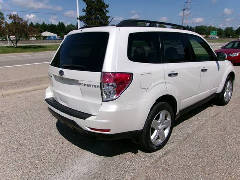 Used 2010 Subaru Forester 2.5X Limited w/ Popular Equipment Group 4A AWD/4WD image 4